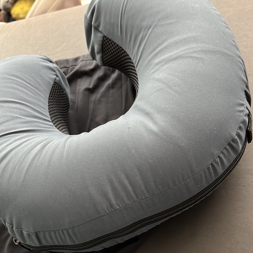 Tandem 3-in-1 Travel Pillow - Picture 12 of 13